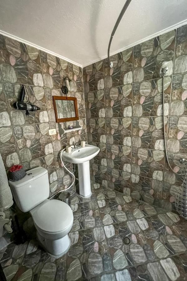 Bujtina Kodiket Guesthouse Berat Bagian luar foto